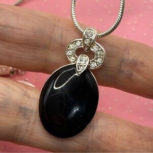 AK ANNE KLEIN Silver Tone Black Cabachon Necklace